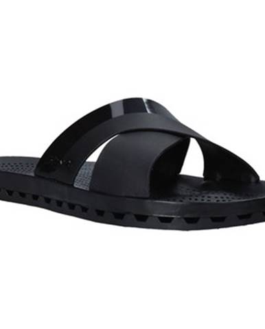 Čierne sandále Sensi