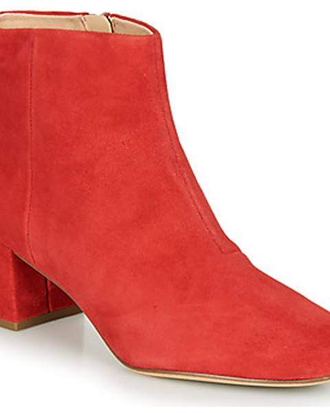 Červené topánky Clarks